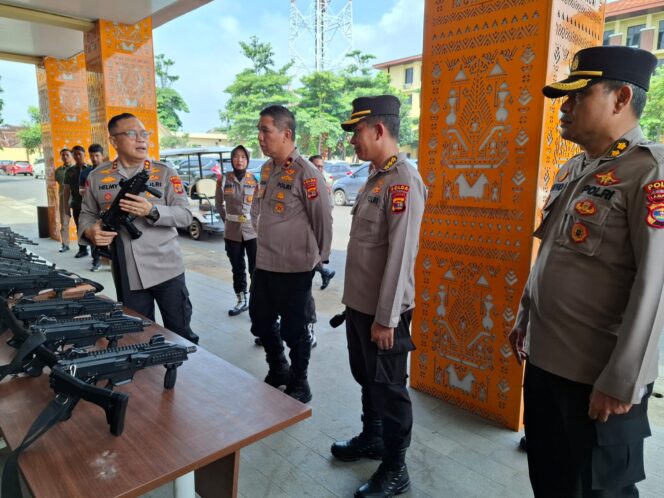 
					Polda Lampung Gelar pemeriksaan Senpi Laras Panjang, Pastikan Profesionalisme Personel