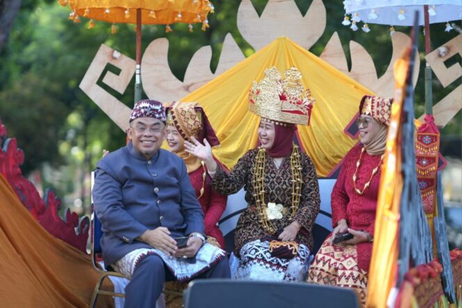 
					FKIP Unila Gelar Karnaval dan Muhibah Seni dalam Rangka Dies Natalis ke-57 Tahun