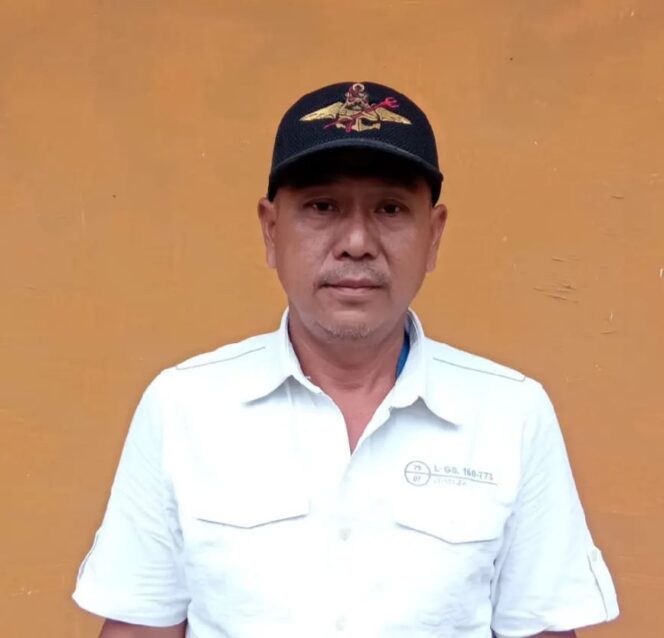 
					Kabiro Pesibar Idnnewspublish Musrifin (Anggota AWPI) Ucapkan Selamat Atas Dilantiknya Bupati dan Wakil Bupati Pesibar Dedi-Irawan