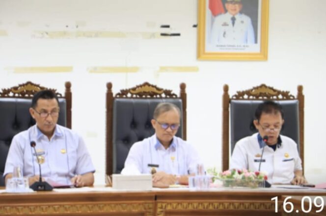 
					Pemkab Pesibar Gelar Rapat Persiapan Pisah Sambut Bupati – Wakil Bupati Baru