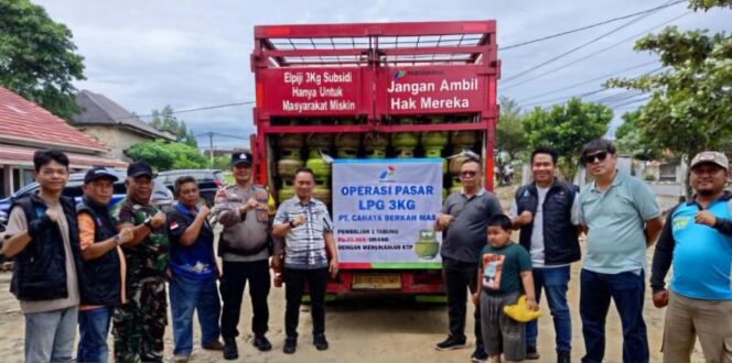 
					Pemkab Way Kanan Bersama Disperindag dan Pertamina Gelar Pasar Gas LPG 3kg di Blambangan Umpu
