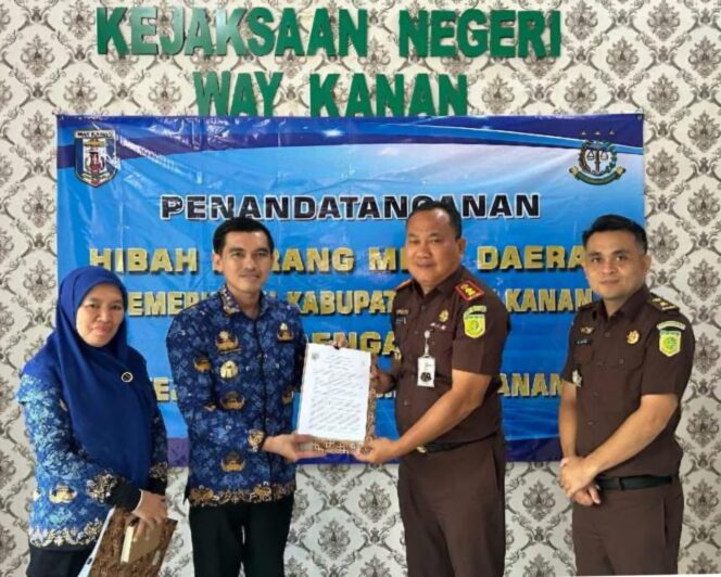
					Pj. Sekda dan Kepala BPKAD Way Kanan Hadiri Penyerahan Hibah Tanah Pemkab Kepada Kejari