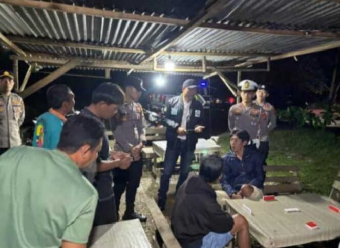 
					Polres Pesibar Gelar Patroli Cipta Kondisi Antisipasi Gangguan Kamtibmas pada Bulan Ramadan