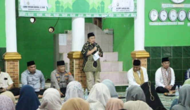
					Wakil Bupati Pesibar dan Ketua Komisi V Dprd Provinsi Lampung Hadiri Safari Ramadhan di Tanjung Raya