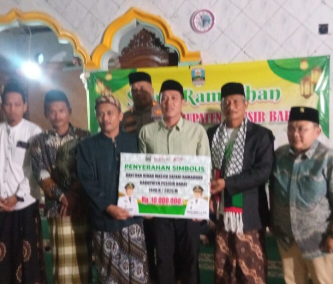 
					Bupati Dedi Irawan Hadiri Safari Ramadhan Di Ponpes Baroka Tulkodiri