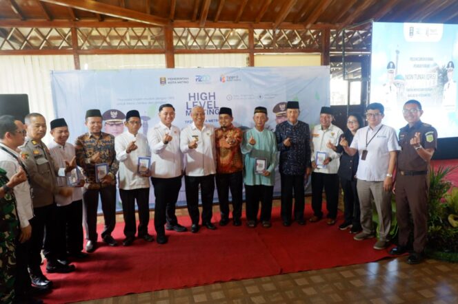 
					Akselerasi Transaksi Digital, TP2DD Kota Metro Hadirkan QRIS di 28 Masjid