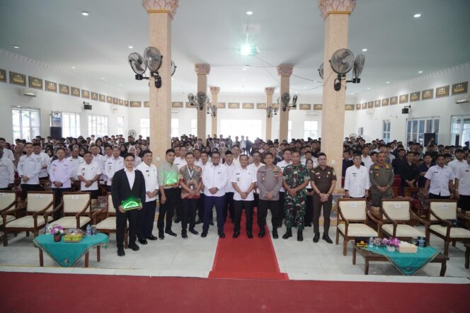 
					Staf Khusus Menaker RI dan Bupati Pringsewu Secaar Resmi Membuka Sosialisasi Magang ke Luar Negeri