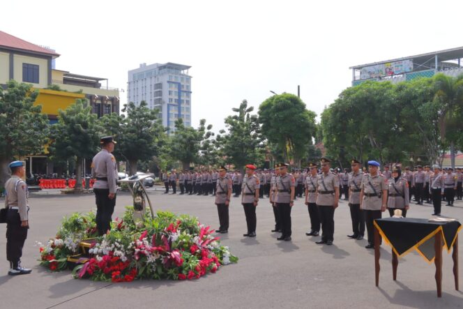 
					Dua Jabatan Kasat dan Empat Kapolsek di Lingkungan Polresta Bandar Lampung Diserahterimakan