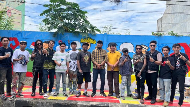
					Komunitas Mural Nusantara Art Project Gelar Aksi Sosial, Tema : “Lampung Damai dan Indah”
