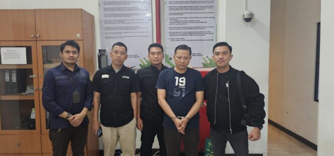 
					Seksi Intelijen Kejari Lampung Tengah Gerak Cepat Terpidana Korupsi Dana Pengawasan Pilpres 2009 Ditangkap