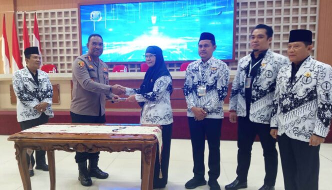 
					PGRI dan Polresta Bandar Lampung Melakukan MOU Nota Kesepahaman