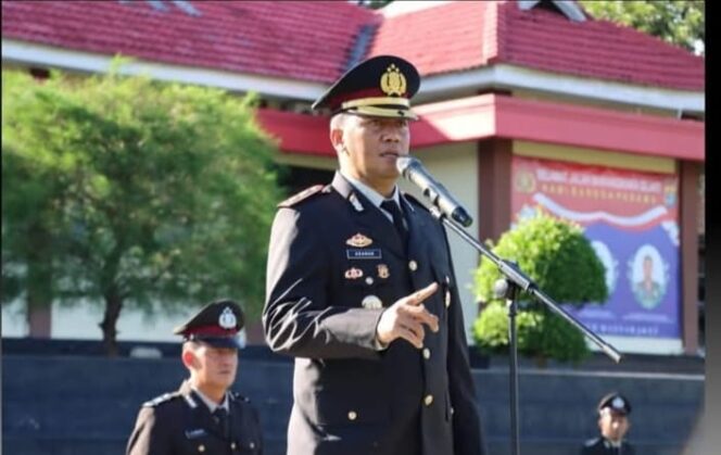 
					Kapolres Way Kanan Ajak Personel Bangkit Bersama Wujudkan Indonesia Kuat