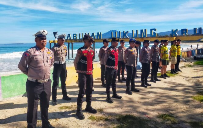 
					Sambut Krui Pro 2025, Polres Pesisir Barat Siagakan Polisi Turis Multibahasa