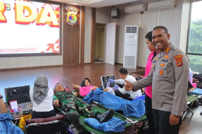 
					Donor Darah Hari Bhayangkara Ke-79, Polresta Bandar Lampung Kumpulkan 113 Kantong Darah