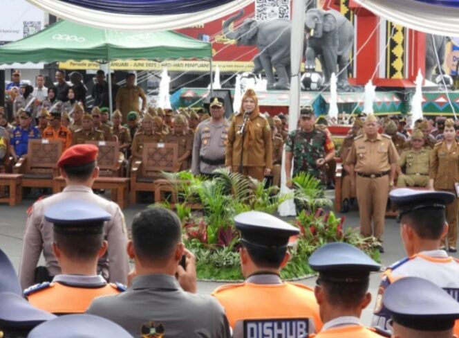 
					Gelar Apel Siaga Satgas Idul Fitri 1446 H, Pemkot Bandar Lampung Pastikan Keamanan Jelang Lebaran