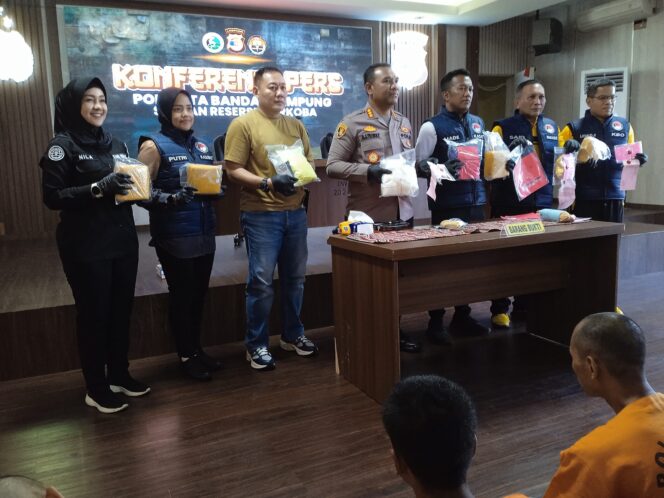 
					Polresta Bandar Lampung Tangkap 38 Tersangka Kasus Narkotika Dalam 1 Bulan
