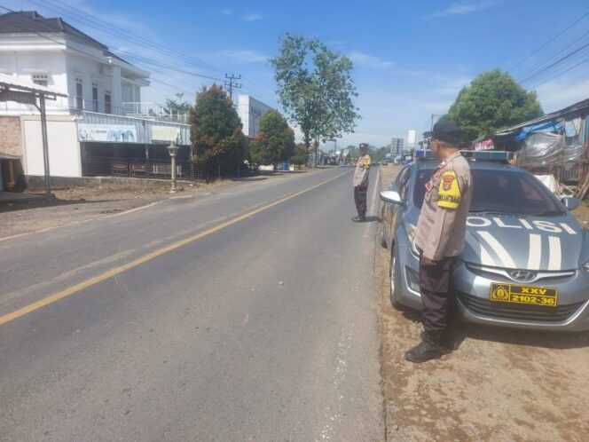 
					Polsek Blambangan Umpu Laksanakan Patroli Siang di Jalinsum Bumi Ratu