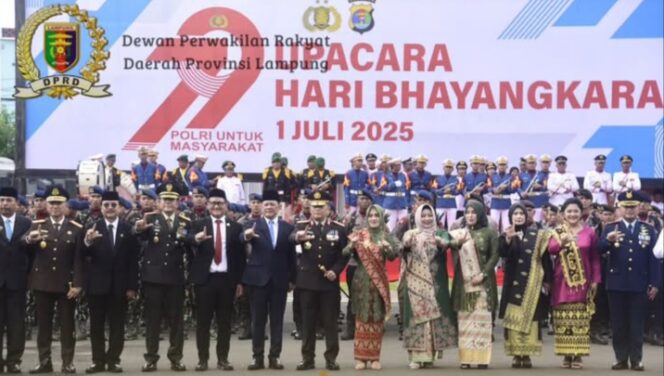 
					Ketua DPRD Provinsi Lampung Hadiri Peringatan Upacara Hari Bhayangkara ke-79 Tahun 2025