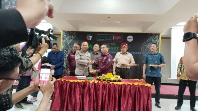 
					HUT ke-11 LAMPUNG7.COM, 16 Tokoh Inspiratif 2025 Raih Penghargaan Spesial
