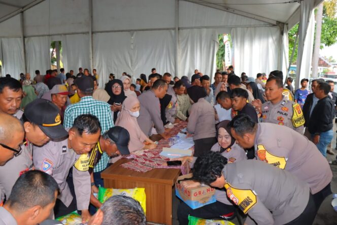 
					Polresta Bandar Lampung Gelar Gerakan Pangan Murah, 4,1 Ton Beras SPHP Ludes Terjual