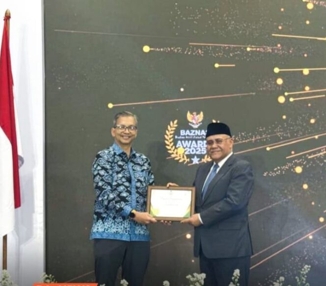 
					Yayasan Bakrie Amanah Raih Kategori Penghargaan LAZ Nasional Mustahik menjadi Muzaki Terbaik di BAZNAS Awards 2025