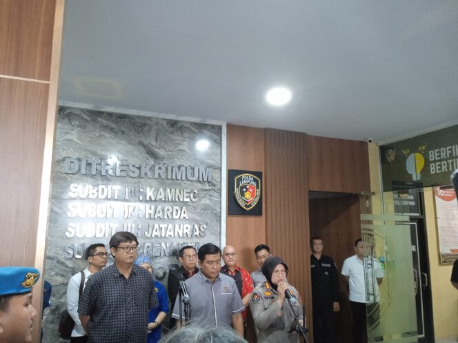 
					Polda Lampung Gelar Hasil Ekshumasi, Pratama Meninggal Dunia Akibat Tumor dan Kekerasan