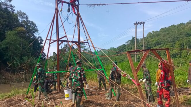 
					Pangdam XXI : Akses Warga Jadi Prioritas, Jembatan Gantung di Way Umbar Tanggamus Capai 45%