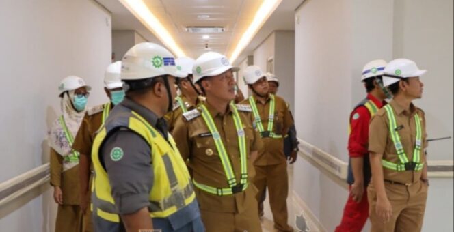 
					Bupati Tinjau Pembangunan Akses Jalan RSUD KH. Muhammad Thohir