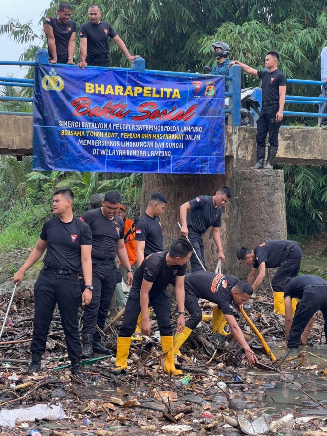 
					Wujudkan Kepedulian, Batalyon A Pelopor Gelar Bakti Sosial di Bataranila