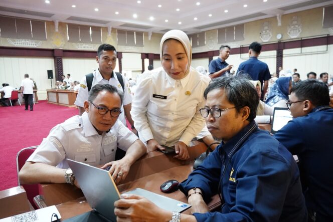 
					Taat Pajak : Sekda Marindo Kurniawan Himbau ASN Lampung Segera Lapor SPT Lewat Coretax DJP