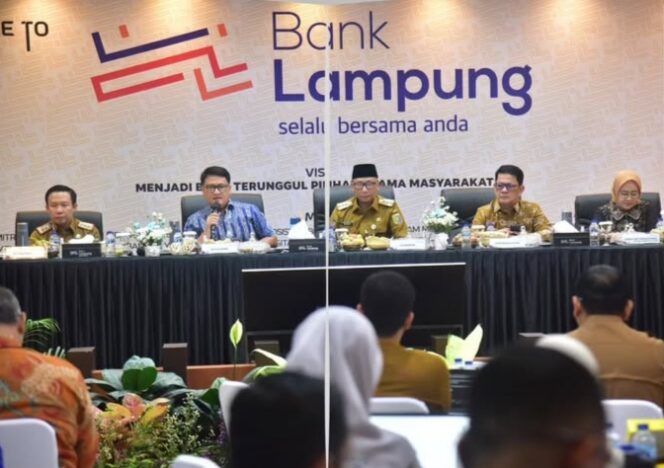 
					Ketua DPRD Provinsi Lampung Hadiri Rapat Koordinasi Strategis Bank Lampung