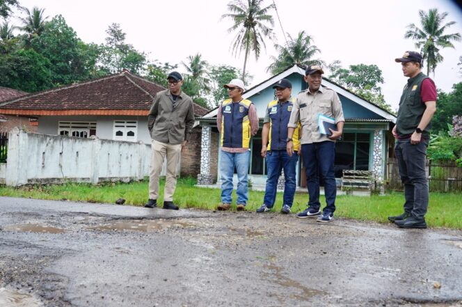 
					Pemprov Lampung Tangani Kerusakan Infrastruktur dan Siapkan Perbaikan Permanen Ruas Jalan di Pesawaran