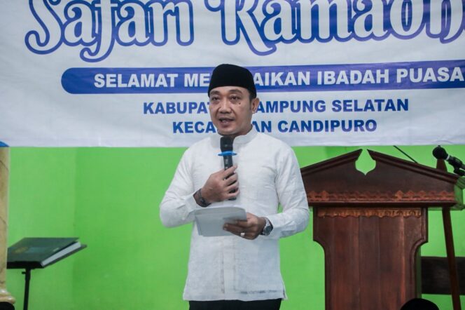
					Safari Ramadan di Candipuro, Wabup Syaiful Serahkan 35 Paket Sembako untuk Anak Yatim dan Hibah Rp15 Juta ke Masjid