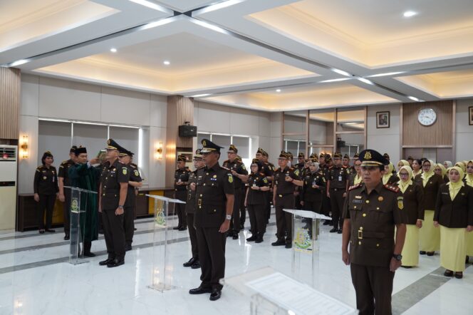 
					Kejati Lampung Lantik Kajari Lampung Barat, Tulang Bawang dan Tulang Bawang Barat