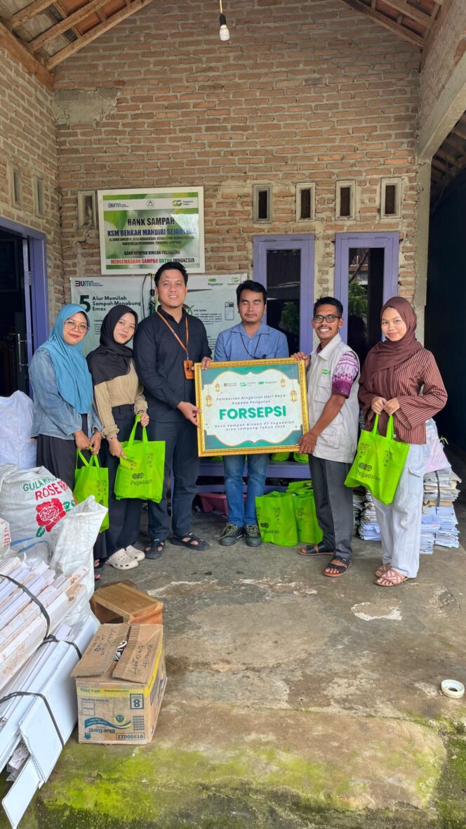 
					Pegadaian Area Lampung Berbagi Bingkisan Ramadan kepada Pengurus FORSEPSI, Perkuat Ekosistem Bank Sampah Binaan