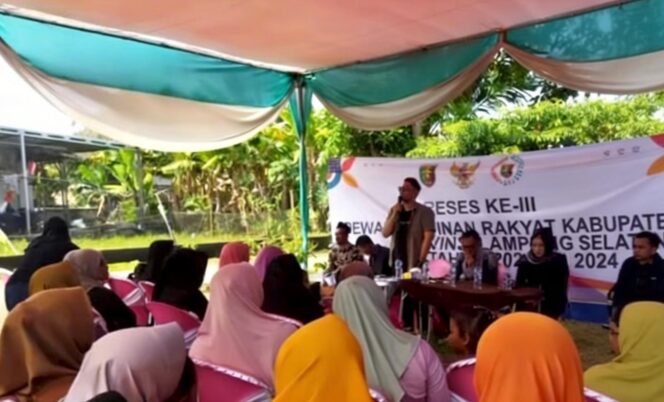 
					Warga Way Sulan Melalui FAAN, Dorong Bupati Egi, Tingkatkan Puskesmas Saat Ini Ke Faskes Rawat Inap, Jarak ke RS Rujukan Dinilai Terlalu Jauh.