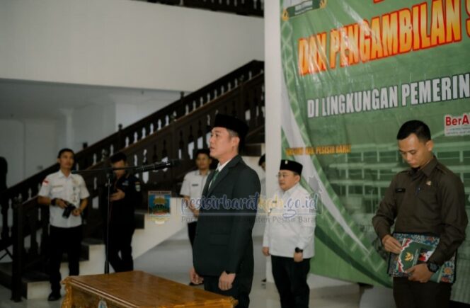 
					Bupati Dedi Irawan Lantik Pejabat Pimpinan Tinggi Pratama dan Pejabat Administrator di Lingkungan Pemkab Pesisir Barat