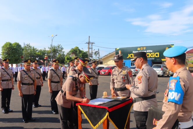 
					Rotasi Jabatan di Polresta Bandar Lampung, Kabag Ops dan 7 Kapolsek Berganti