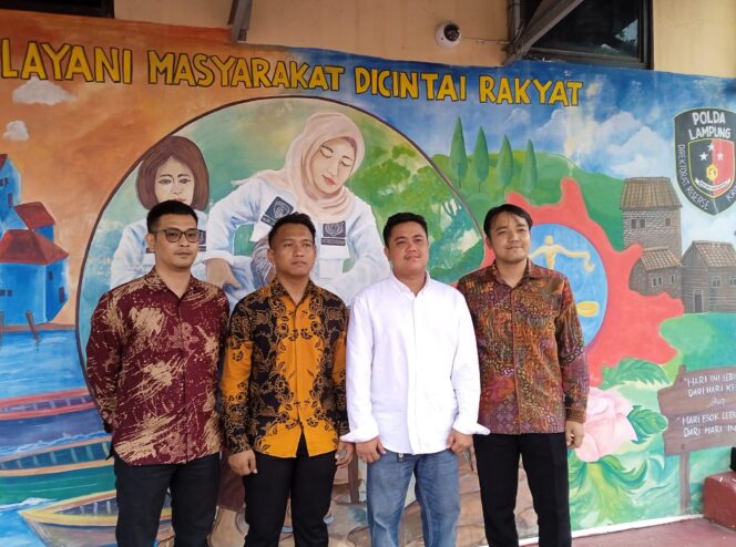 
					Diduga Tertipu Investasi  Franchise Kopi Senilai Rp 685jt, Viqky Laporkan AR ke Polda Lampung