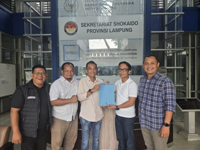 
					Jelang Musprov, Dua Bakal Calon Ketua Apindo Lampung Ambil Berkas Pendaftaran