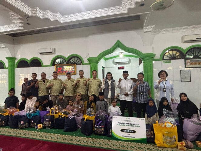 
					Dukung Pendidikan: PT Pegadaian (Persero) Kanwil III Sumbagsel Bersama Komunitas Pajero One Indonesia Serahkan Bantuan Peralatan Sekolah untuk Anak Yatim Piatu