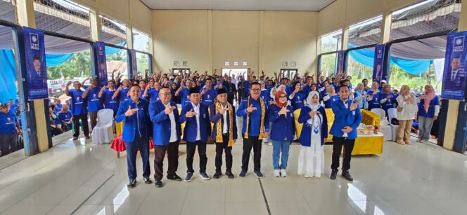
					Sebanyak 227 Pengurus Ranting PAN Way Kanan Sah Dilantik, Perkuat Struktur Hingga Akar Rumput
