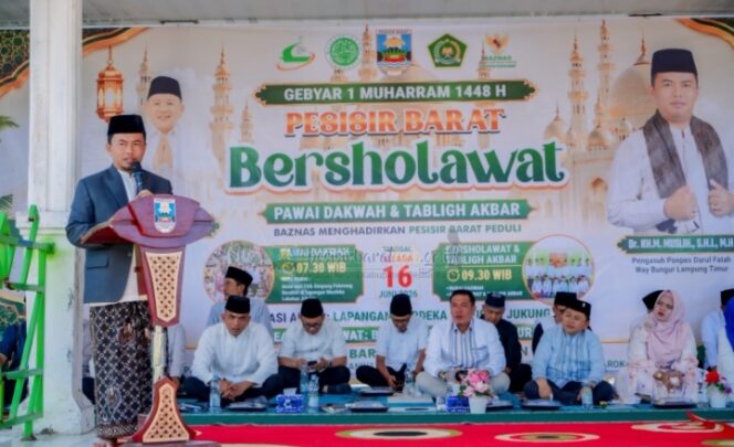 
					Bupati Pesisir Barat Hadiri Pawai dan Tabligh Akbar Peringatan Tahun Baru Islam 1 Muharram 1448 Hijriah di Labuhan Jukung