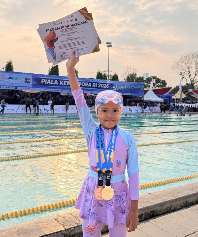 
					Torehkan Prestasi: Khalisa Azzura Cahya Raih Dua Medali Piala Kemenpora RI 2026