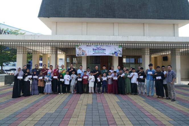 
					Wujud TJSL, Pelindo Regional 2 Panjang Gelar Santunan dan Doa Bersama Anak Yatim