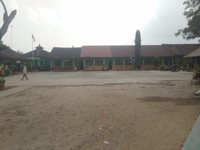 
					Polemik Foto Kopi Buku Pelajaran di SDN 3 Jatimulyo, Wali Murid Tegaskan Atas Inisiatif Sendiri