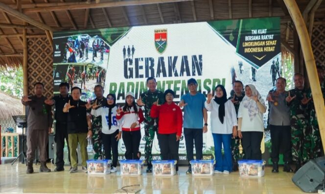 
					Gubernur LampungPimpin Gerakan Radin Inten Asri, Perkuat Budaya Gotong Royong Jaga Pesisir Lampung