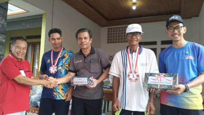 
					Momen Kemerdekaan, Warga RT 007 Gedong Meneng Rayakan HUT RI ke-81 dengan Penuh Kebersamaan