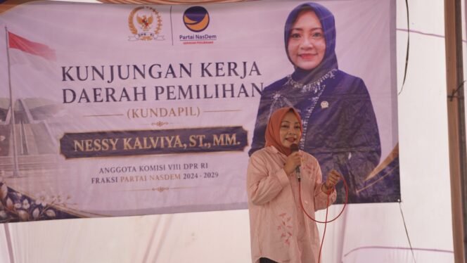 
					Nessy Kalviya Anggota Komisi VIII DPR RI Serap Aspirasi Warga Labuhan Maringgai