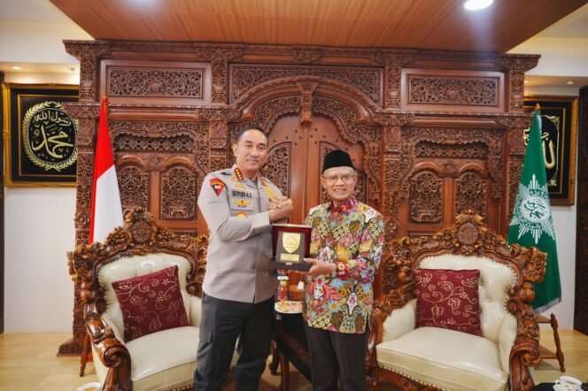 
					Kapolri Suyudi Perkuat Silaturahmi dan Sinergi dengan PP Muhammadiyah